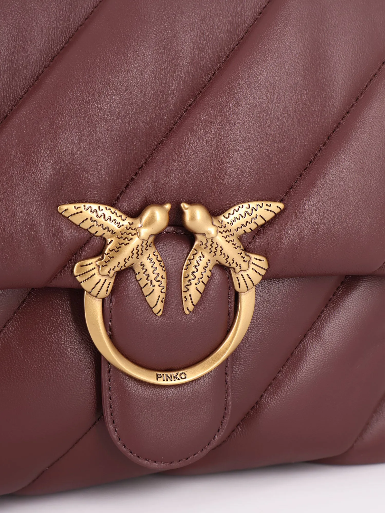 Borsa a tracolla in pelle matelassé con iconica fibbia Love Birds