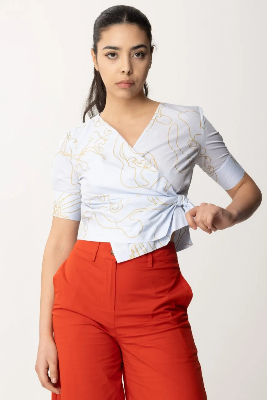 Camicia crop con nodo frontale e disegni floreale GLASS-ORO