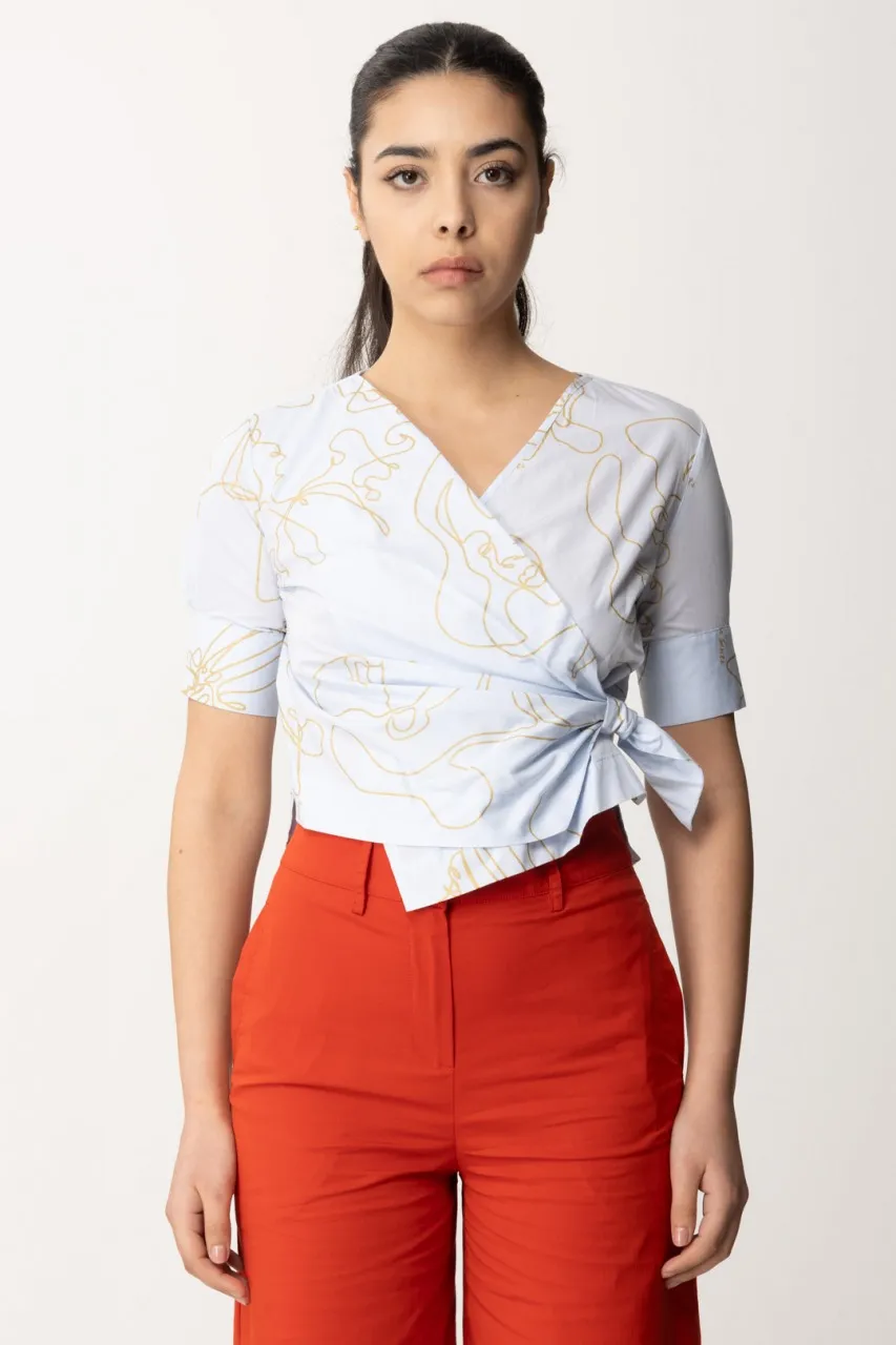 Camicia crop con nodo frontale e disegni floreale GLASS-ORO