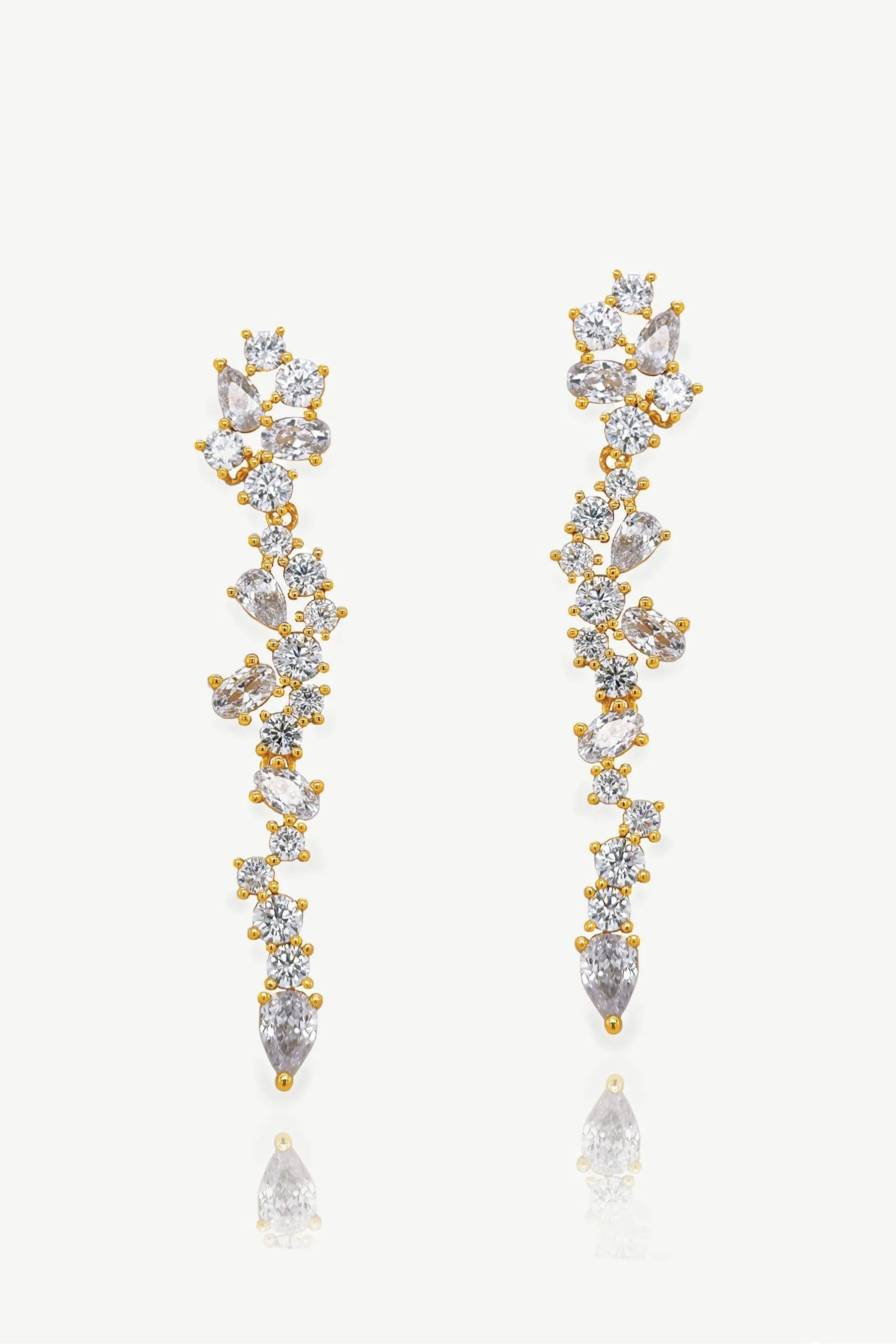 Ivory & Co - Islington - Orecchini pendenti con grappolo di cristalli