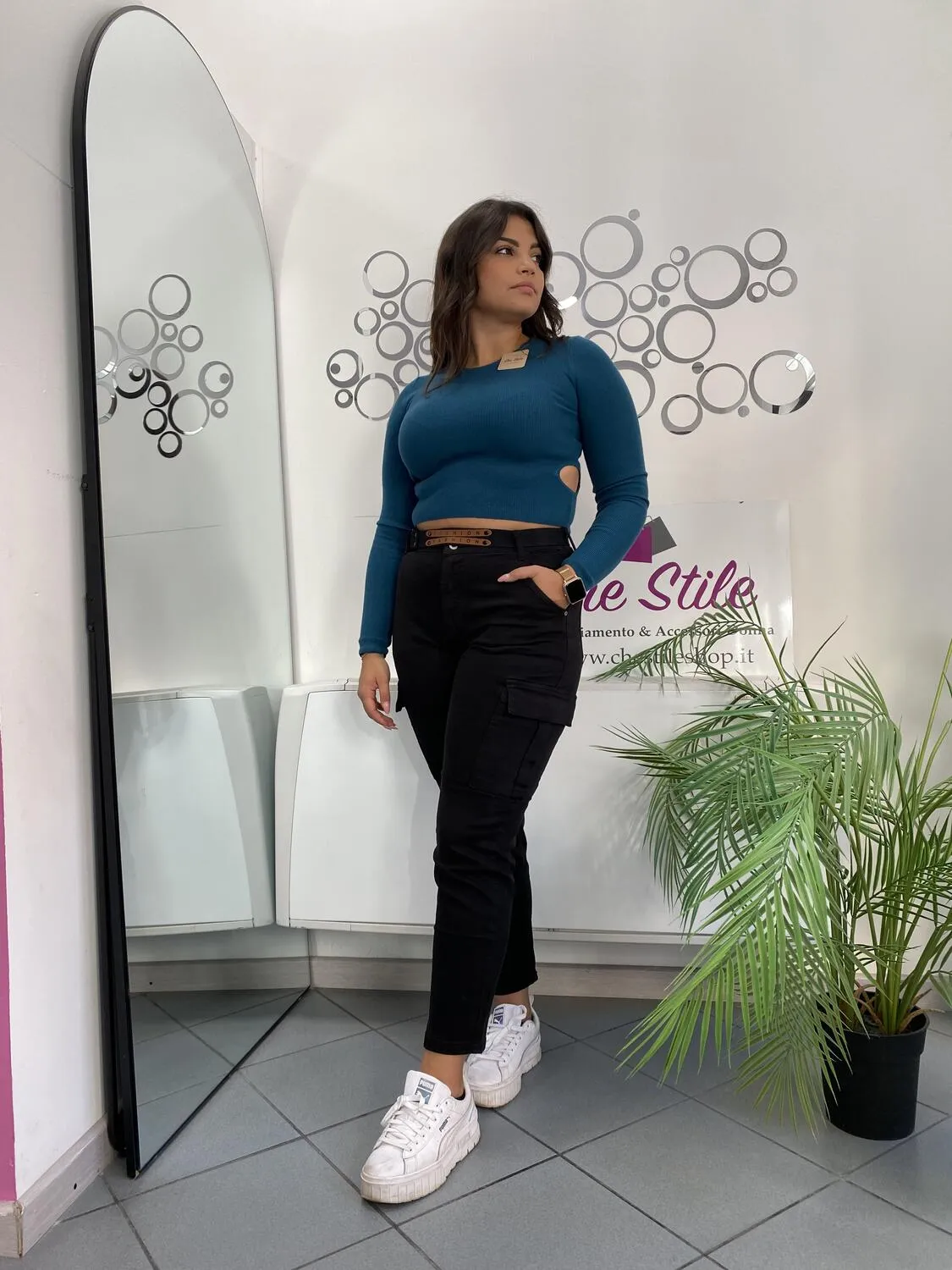 Jeans cargo nero con cintura