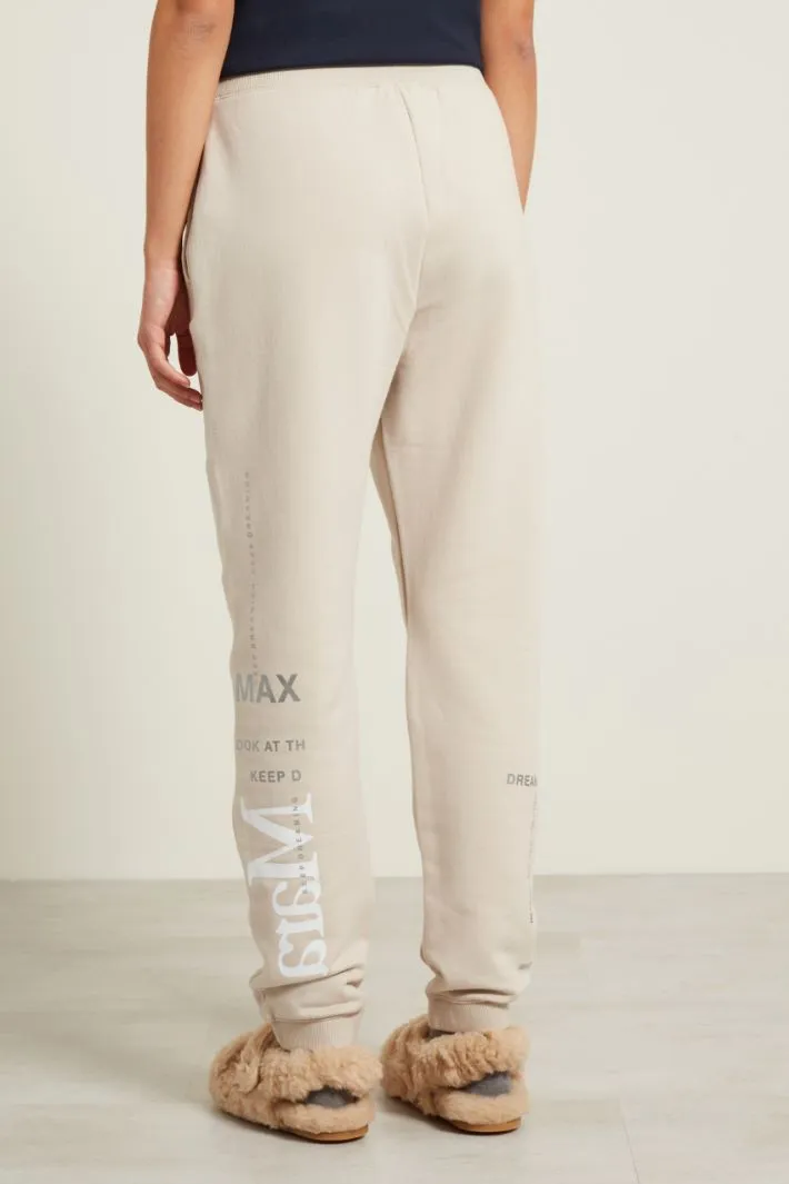 Joggers in jersey