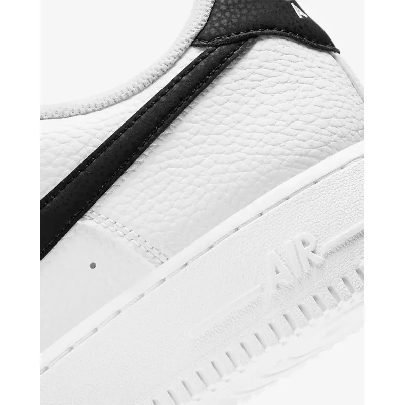 Nike Air Force 1'07 Bianco-Nero-Scarpe sportive Uomo