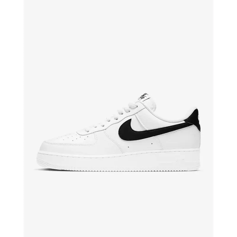 Nike Air Force 1'07 Bianco-Nero-Scarpe sportive Uomo