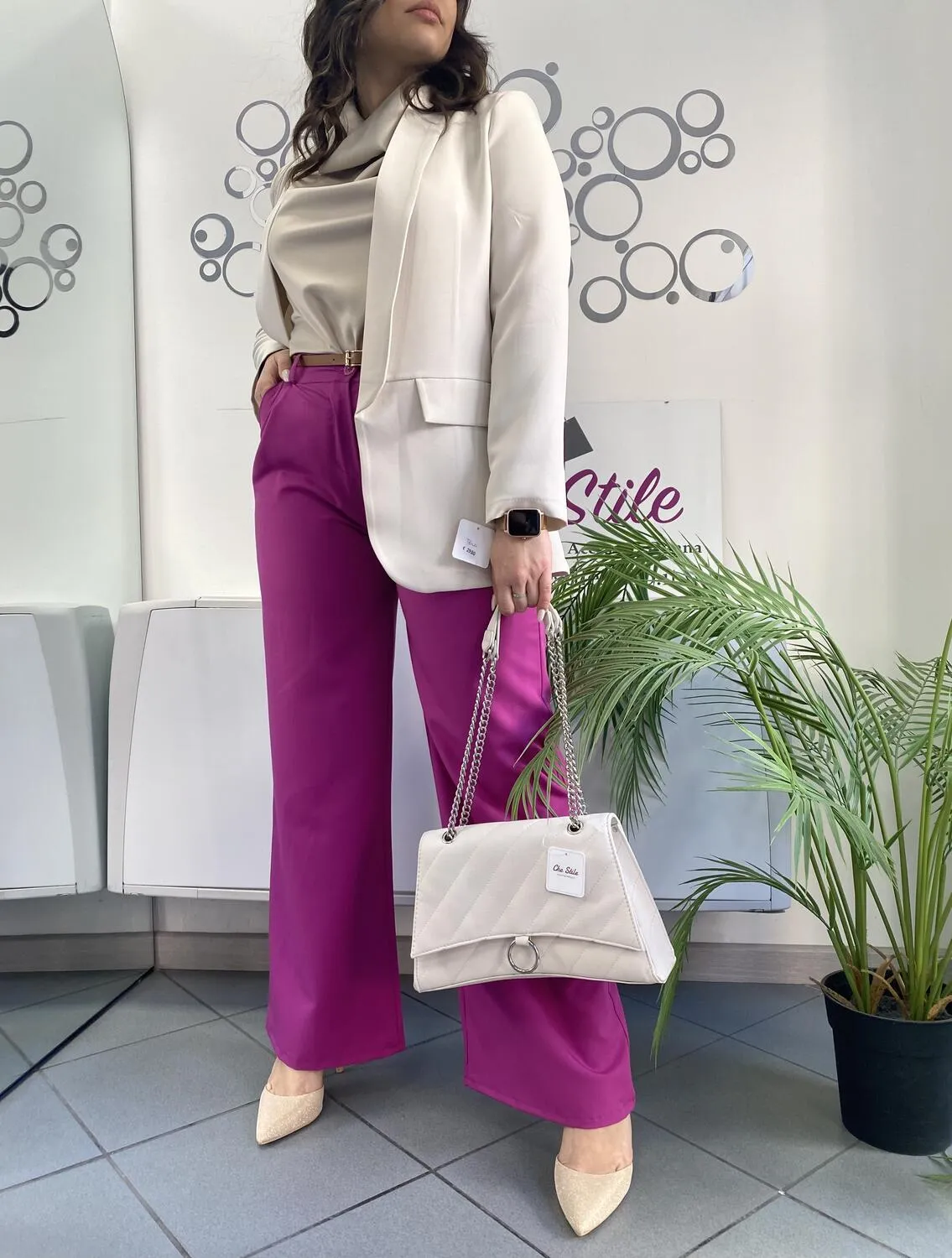 Pantalone palazzo magenta con cintura