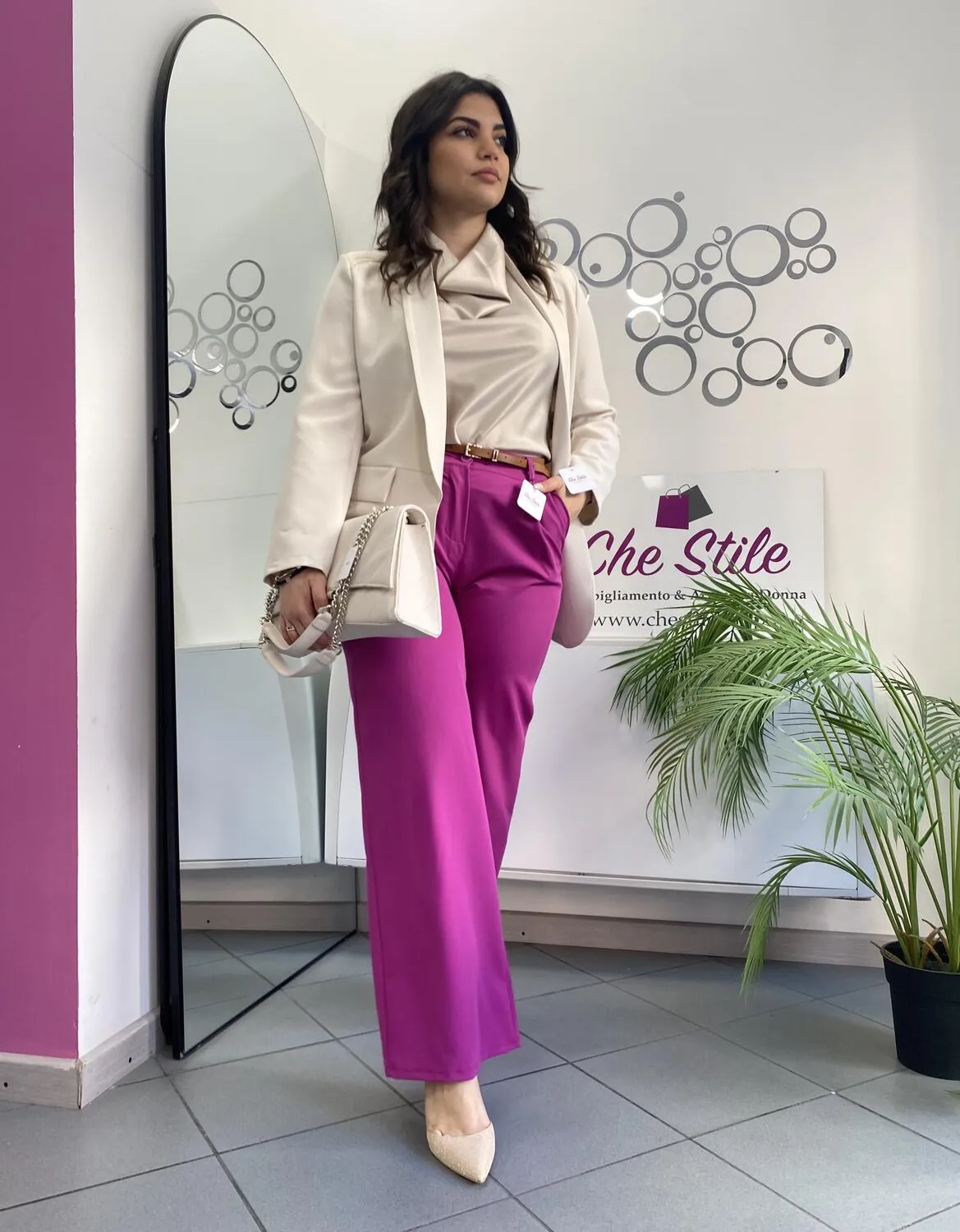 Pantalone palazzo magenta con cintura