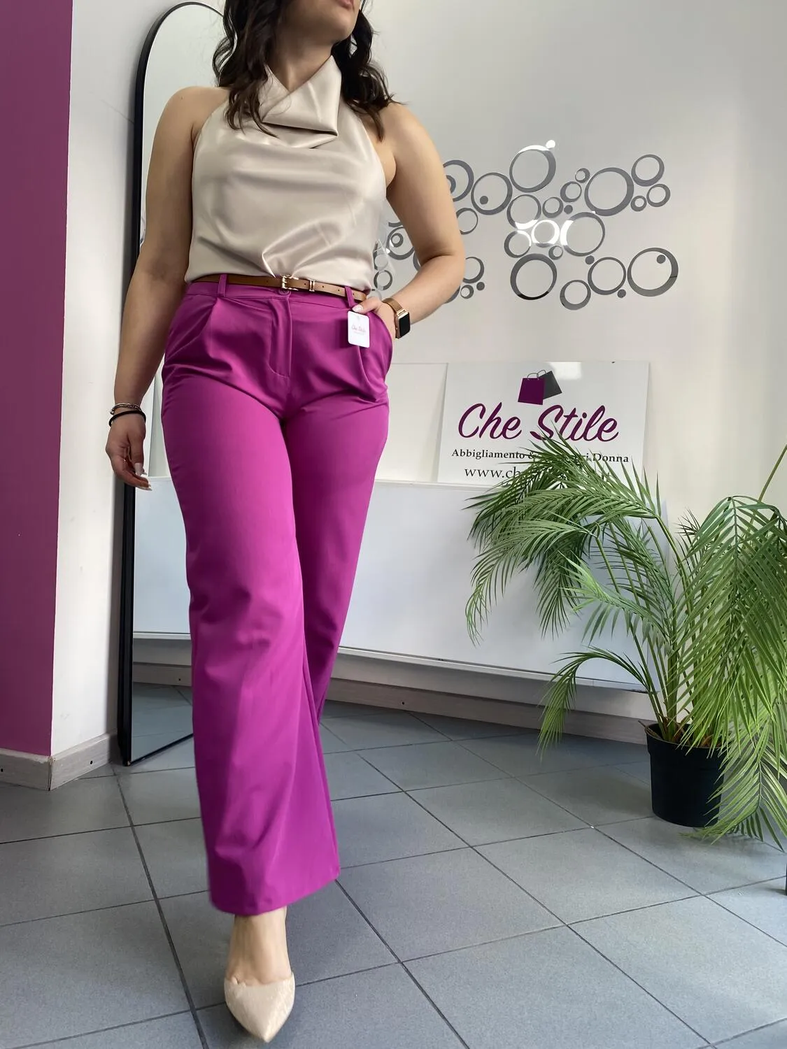 Pantalone palazzo magenta con cintura