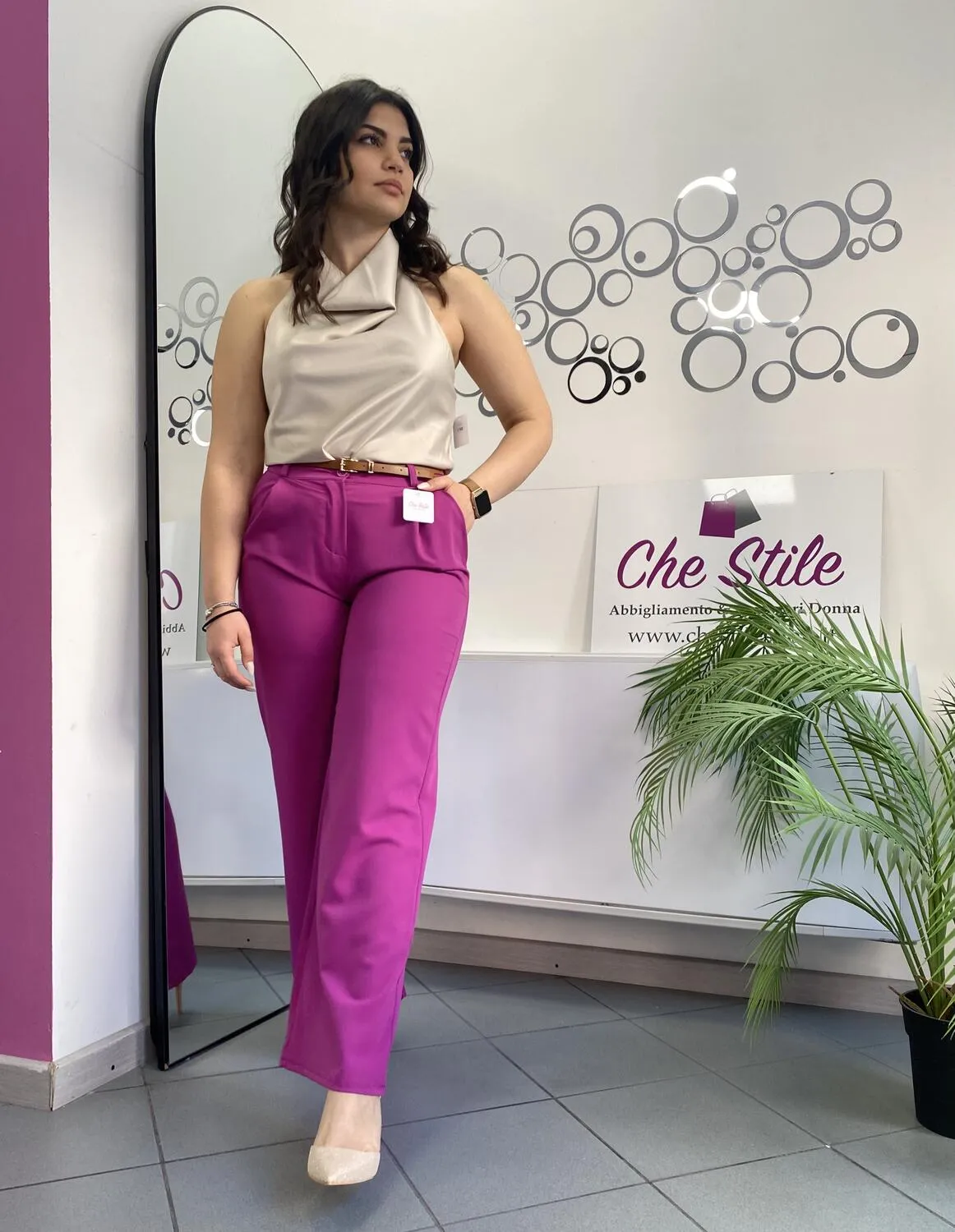 Pantalone palazzo magenta con cintura