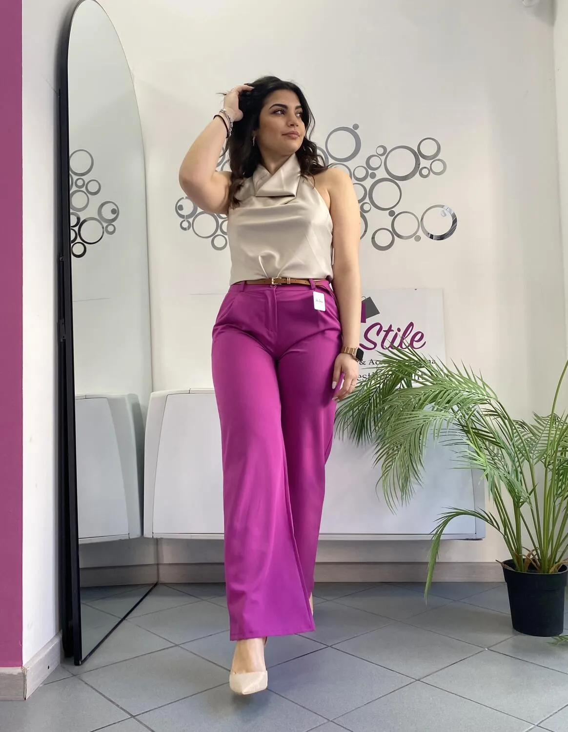 Pantalone palazzo magenta con cintura