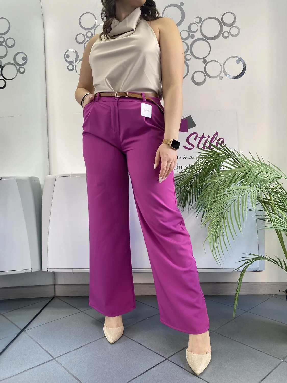 Pantalone palazzo magenta con cintura
