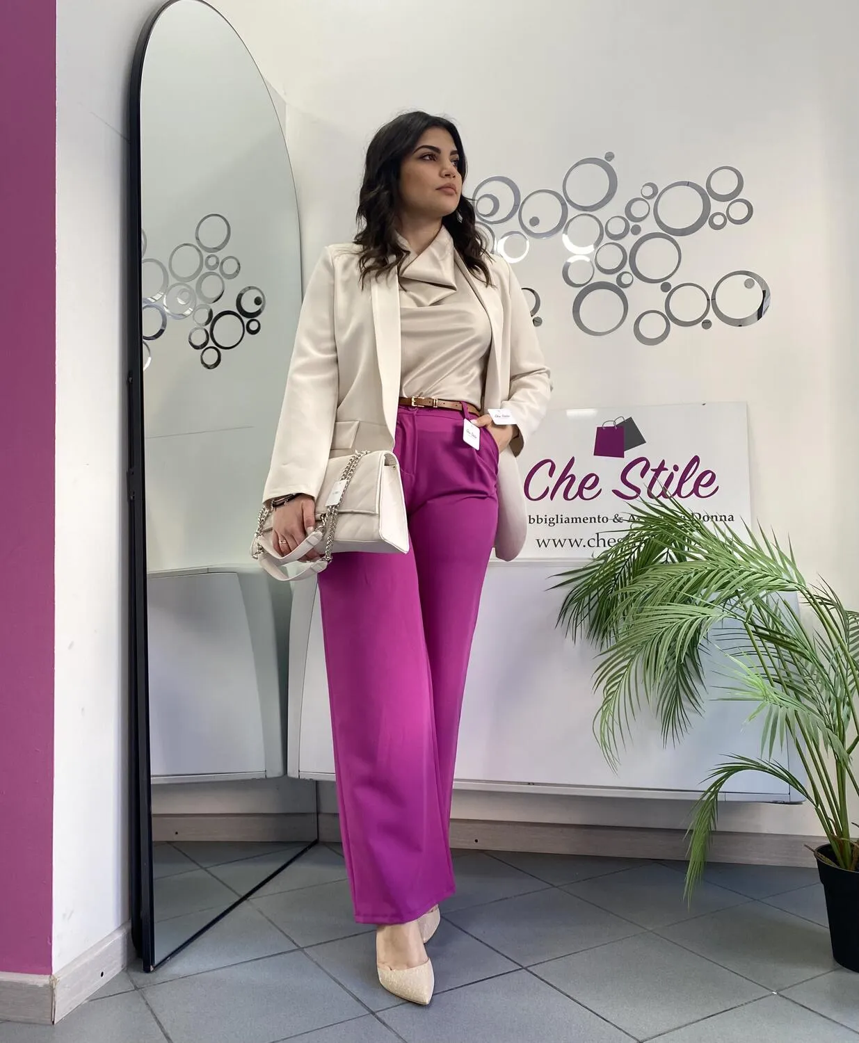 Pantalone palazzo magenta con cintura