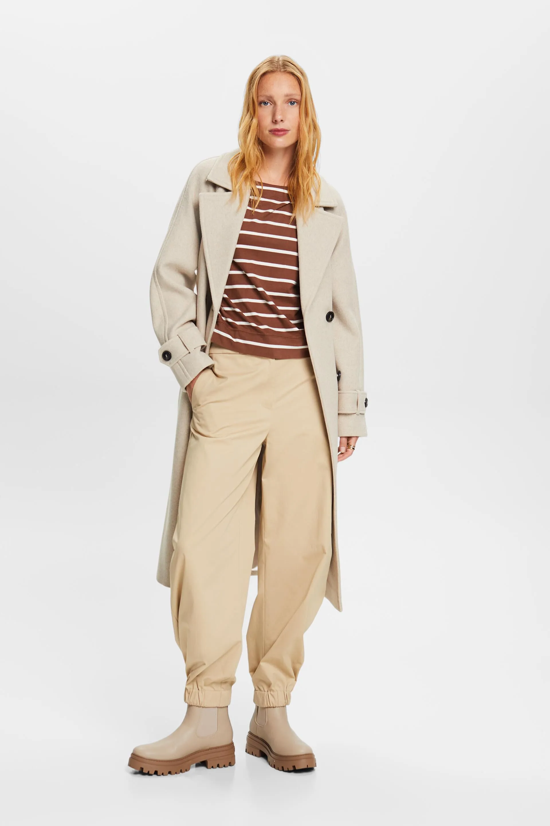 Riciclato: cappotto con cintura in lana