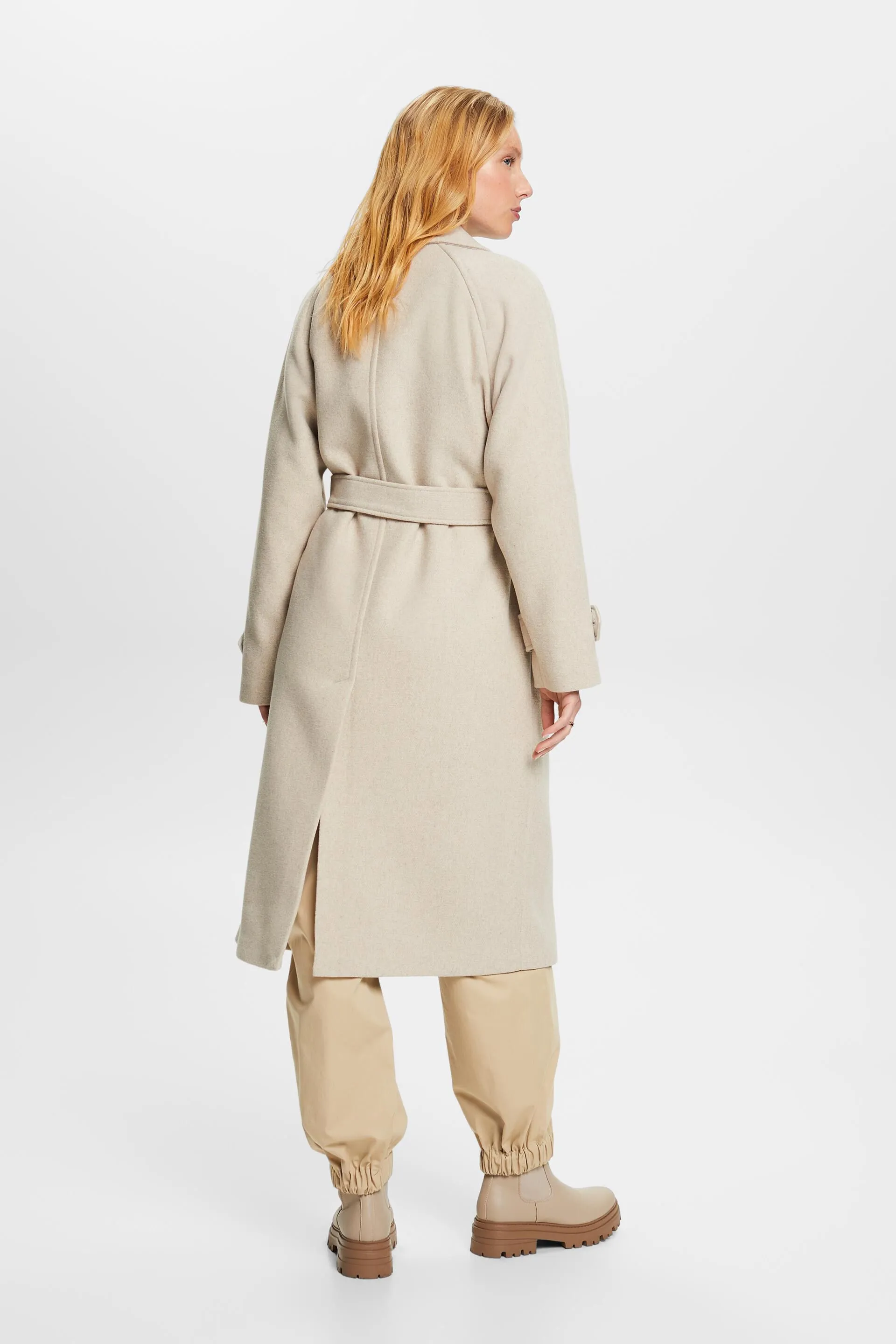 Riciclato: cappotto con cintura in lana