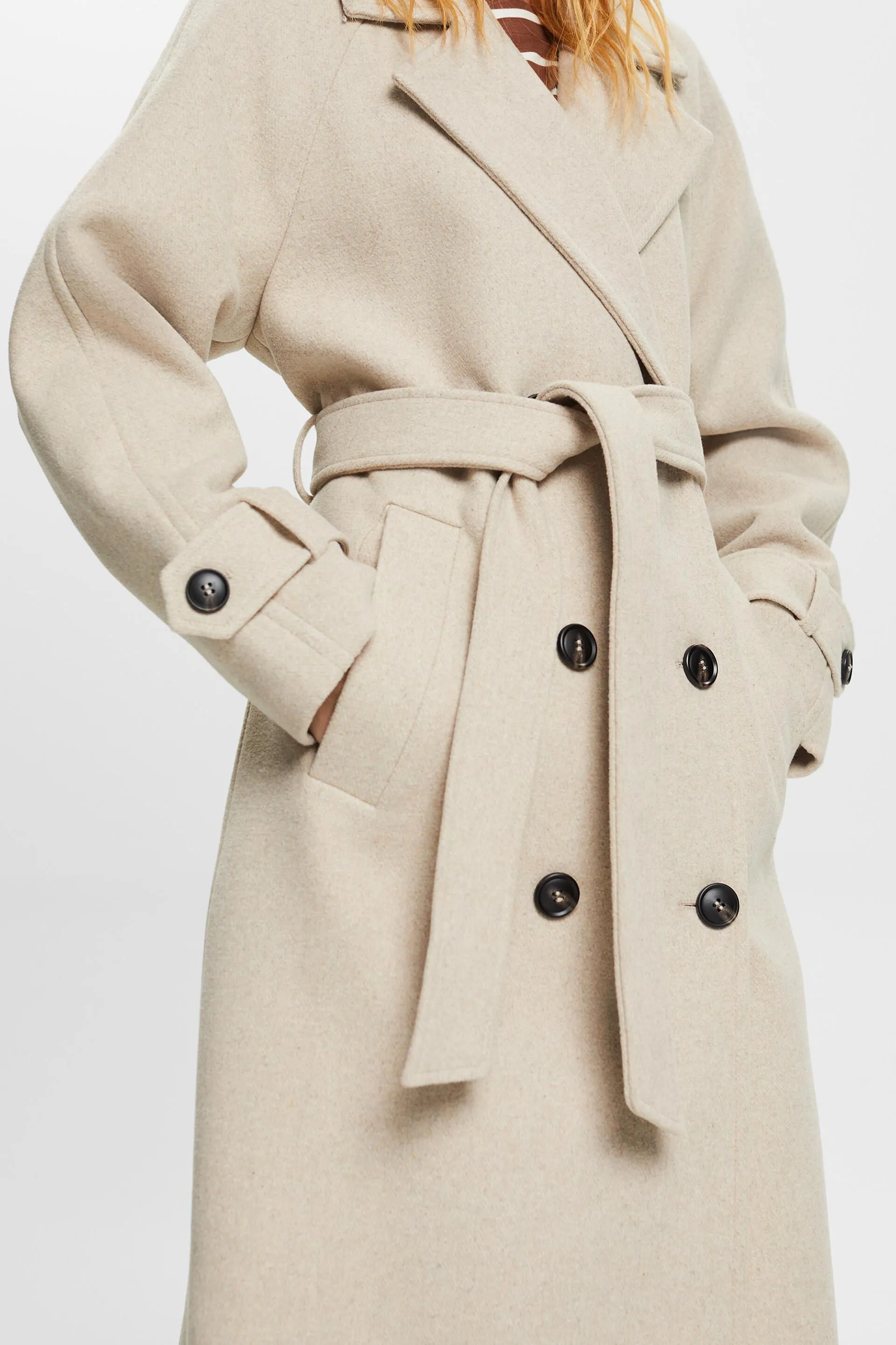 Riciclato: cappotto con cintura in lana