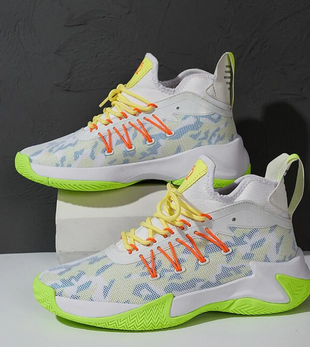 Scarpe da basket da uomo Ammortizzazione traspirante Antiscivolo Scarpe sportive da indossare Allenamento in palestra Sneakers d