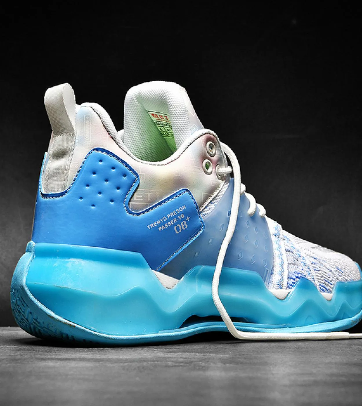 Scarpe da basket da uomo Ammortizzazione traspirante Scarpe sportive indossabili antiscivolo Allenamento in palestra Scarpe da g