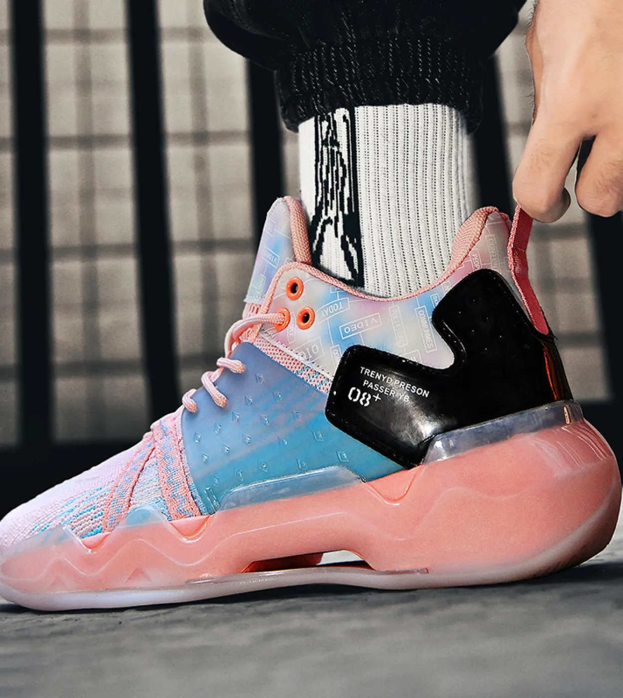Scarpe da basket da uomo Ammortizzazione traspirante Scarpe sportive indossabili antiscivolo Allenamento in palestra Scarpe da g