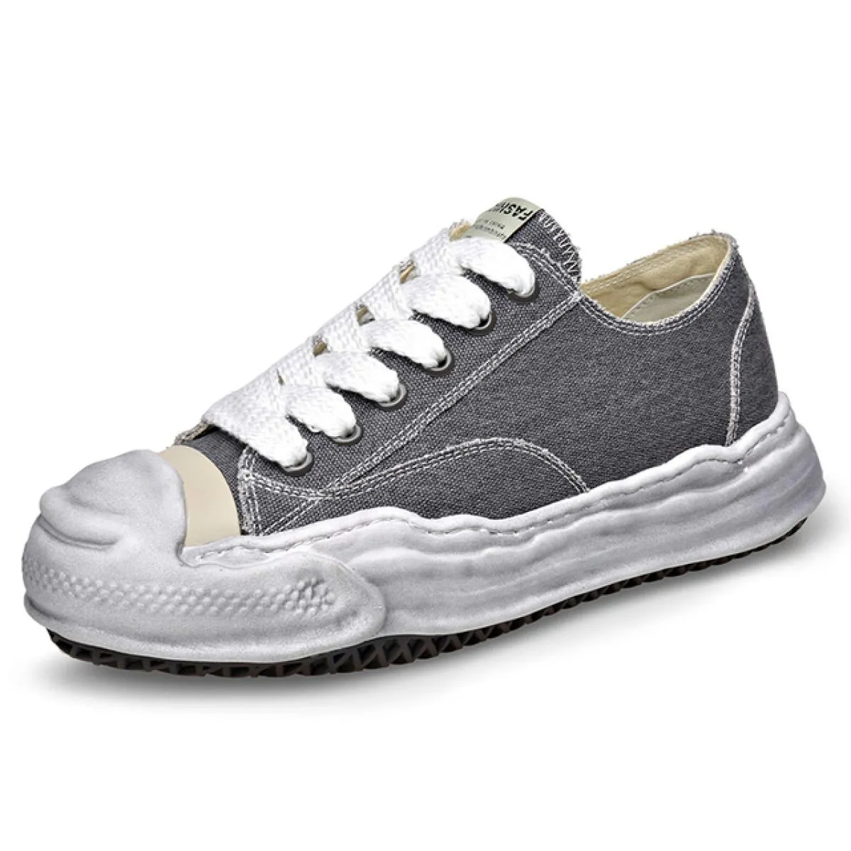 Scarpe da coppia Un paio di scarpe da papà traspiranti per l'estate 2023 Moda da uomo Scarpe sportive casual versatili per