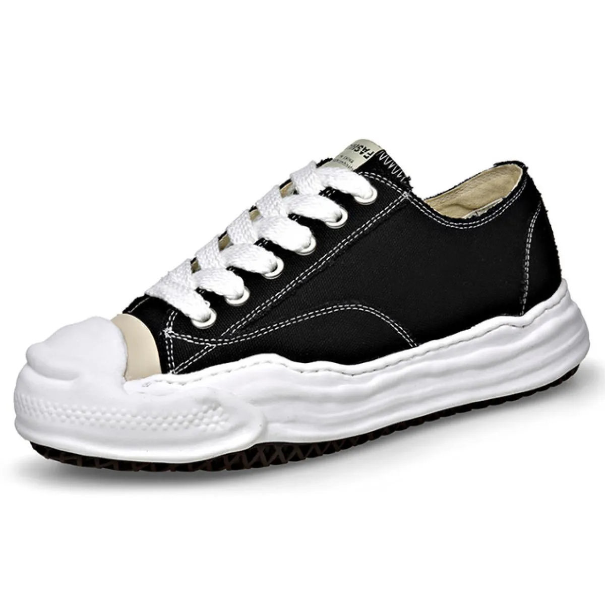Scarpe da coppia Un paio di scarpe da papà traspiranti per l'estate 2023 Moda da uomo Scarpe sportive casual versatili per