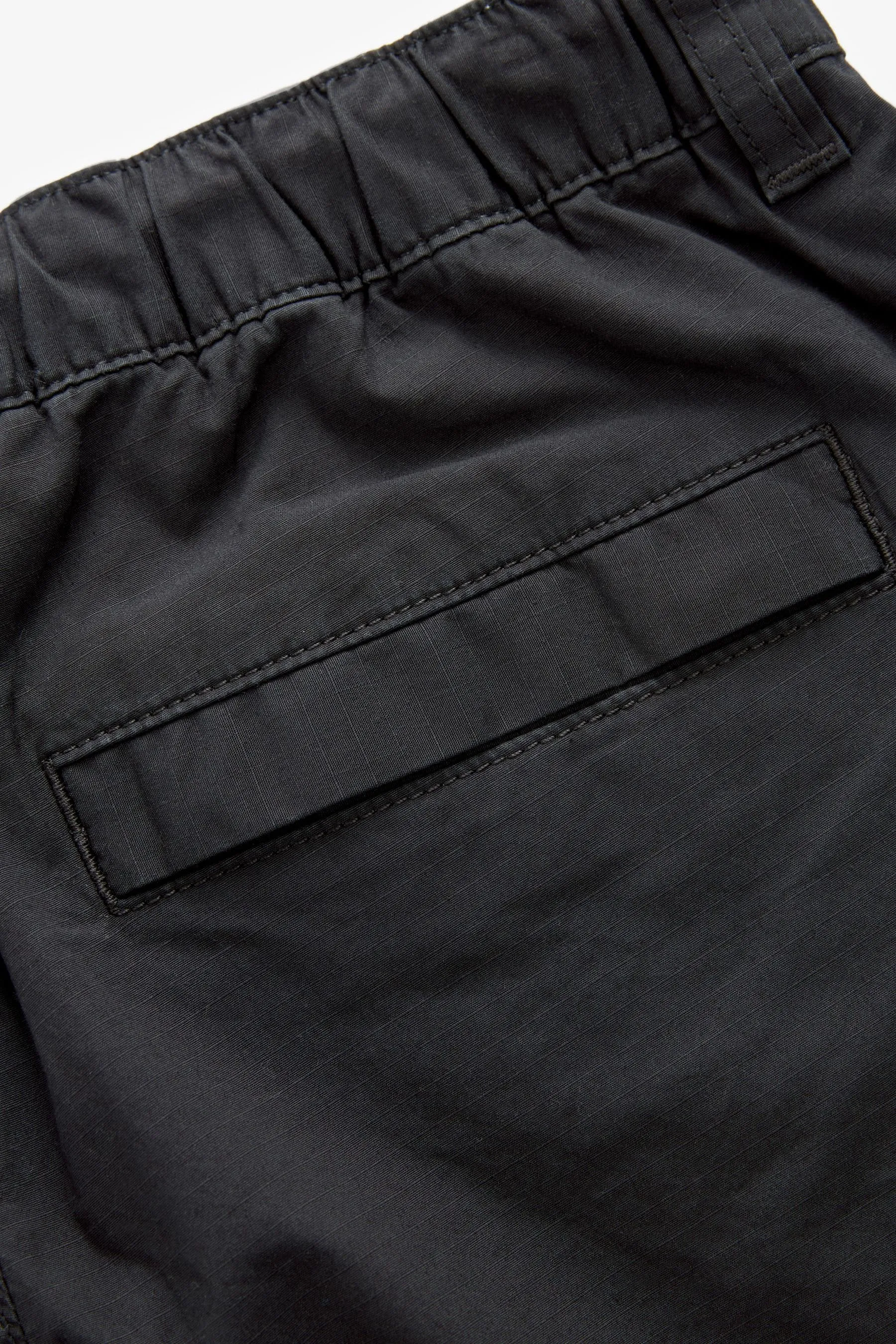 Shorts cargo multitasche elasticizzati leggeri