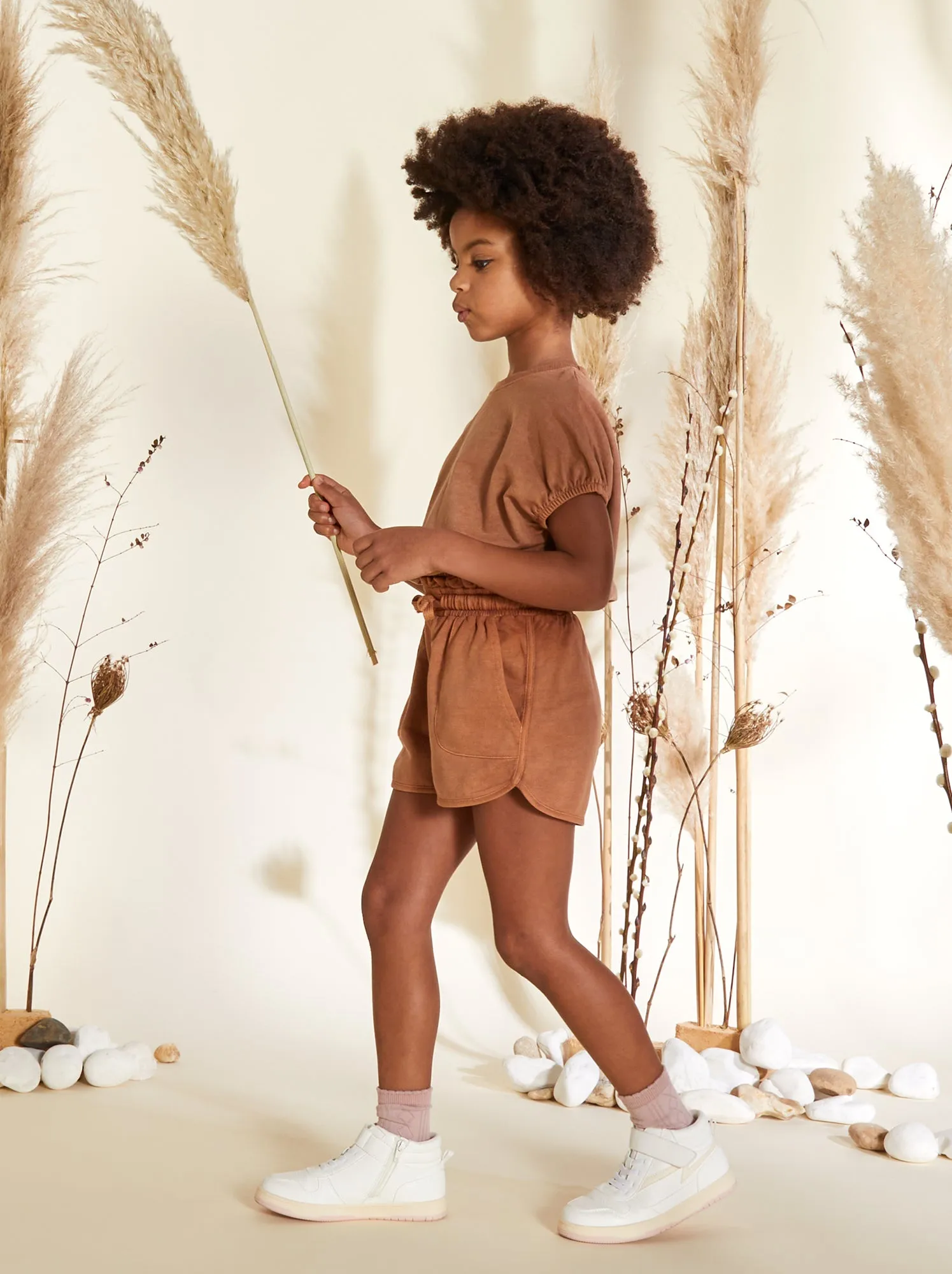 Shorts corti on vita elasticizzata - MARRONE