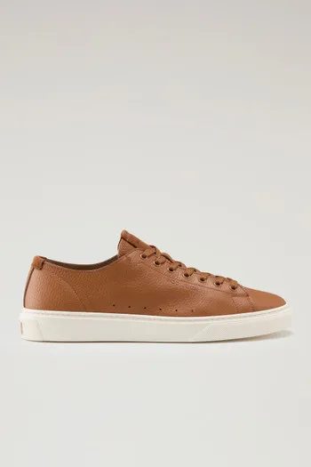 Sneakers Cloud Court in pelle bottalata                                                                                         
