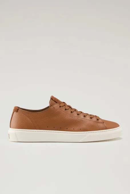 Sneakers Cloud Court in pelle bottalata                                                                                         
