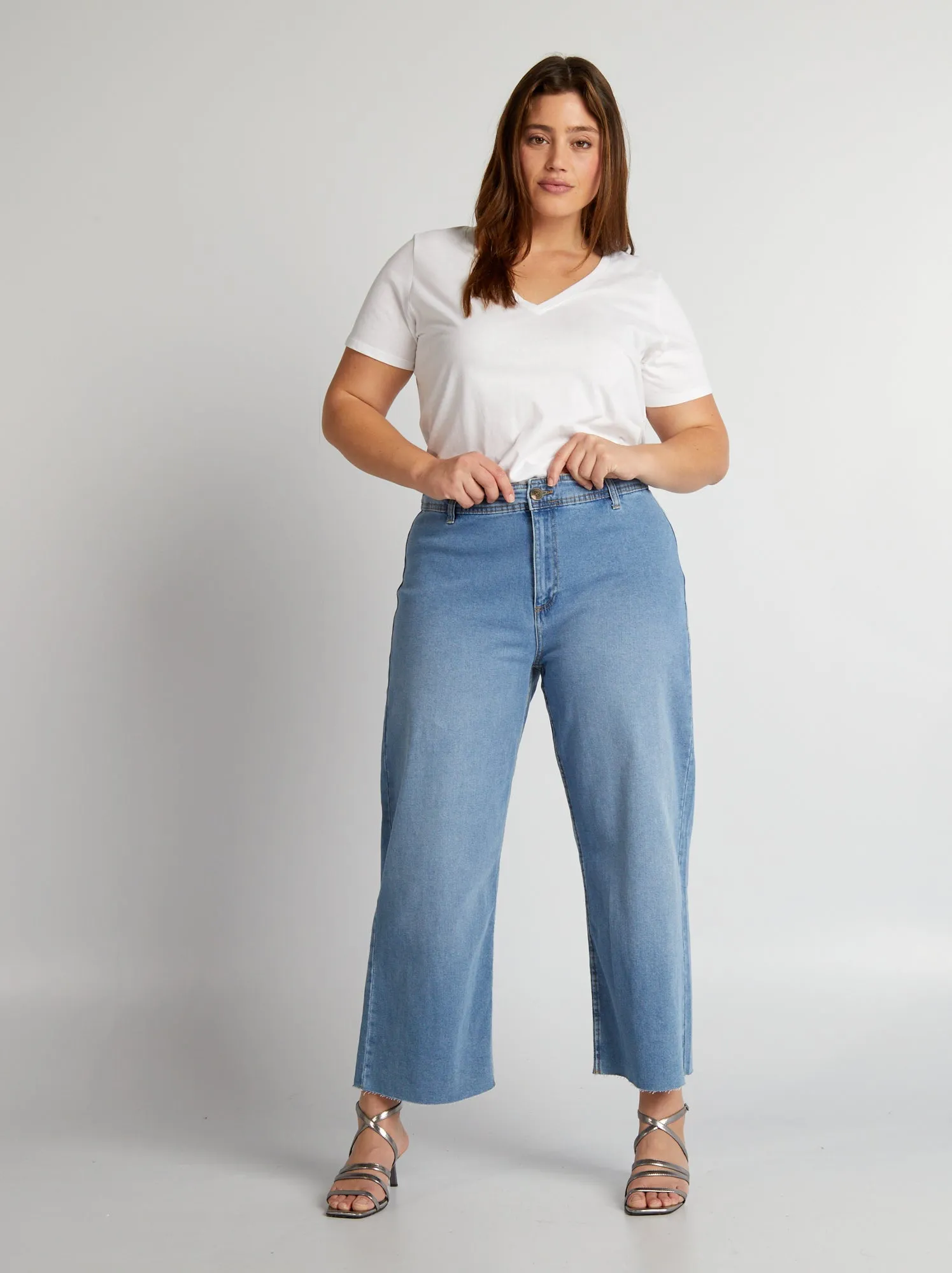 T-shirt in jersey con scollo a V - bianco