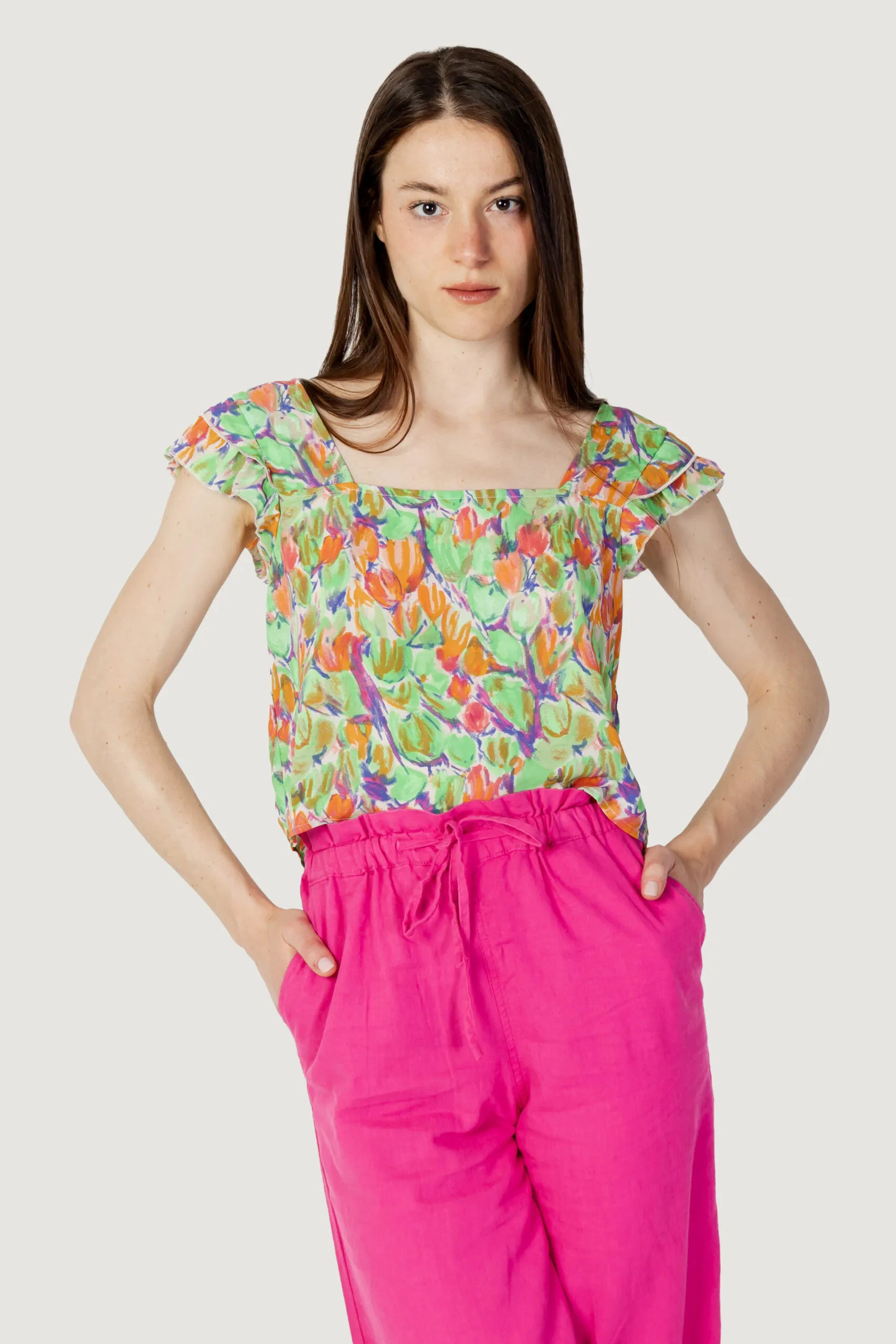 Top Only onlalma life poly april frill aop Verde