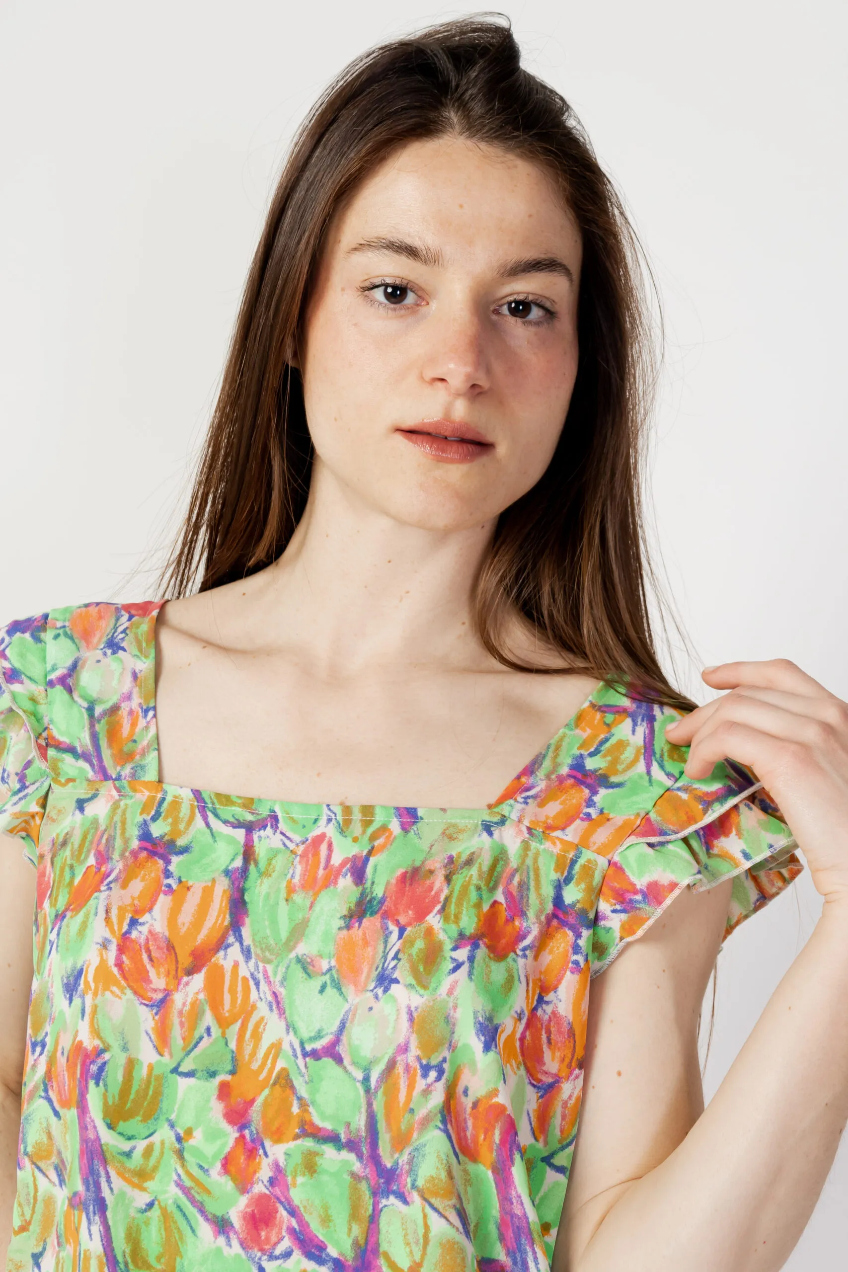 Top Only onlalma life poly april frill aop Verde